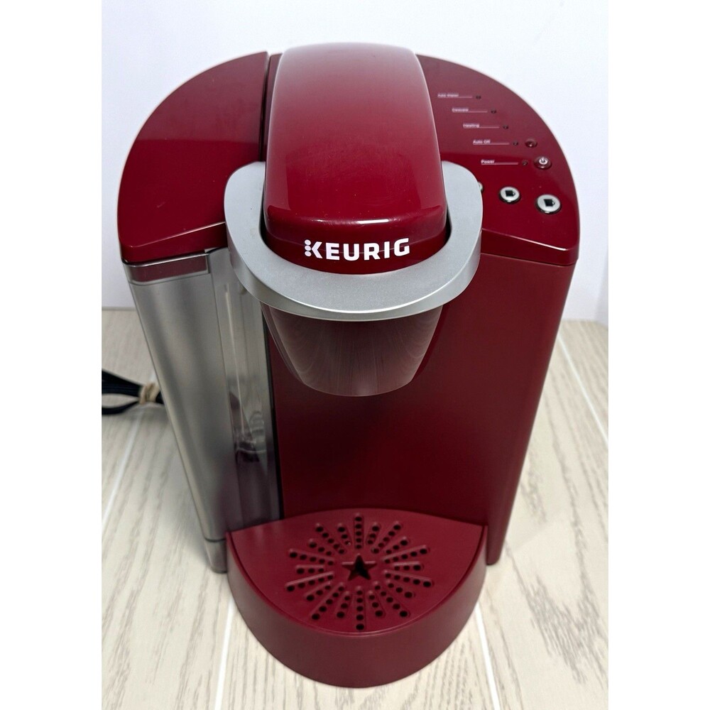 Keurig K-Cup Pod Coffee Maker, Red, Water Tank, Auto Shut-Off Works Good
